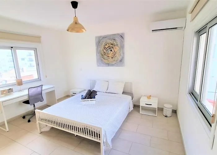 Coastal Getaway: 2 For Up To 14 Guests! Light-flooded And Spacious Appartement